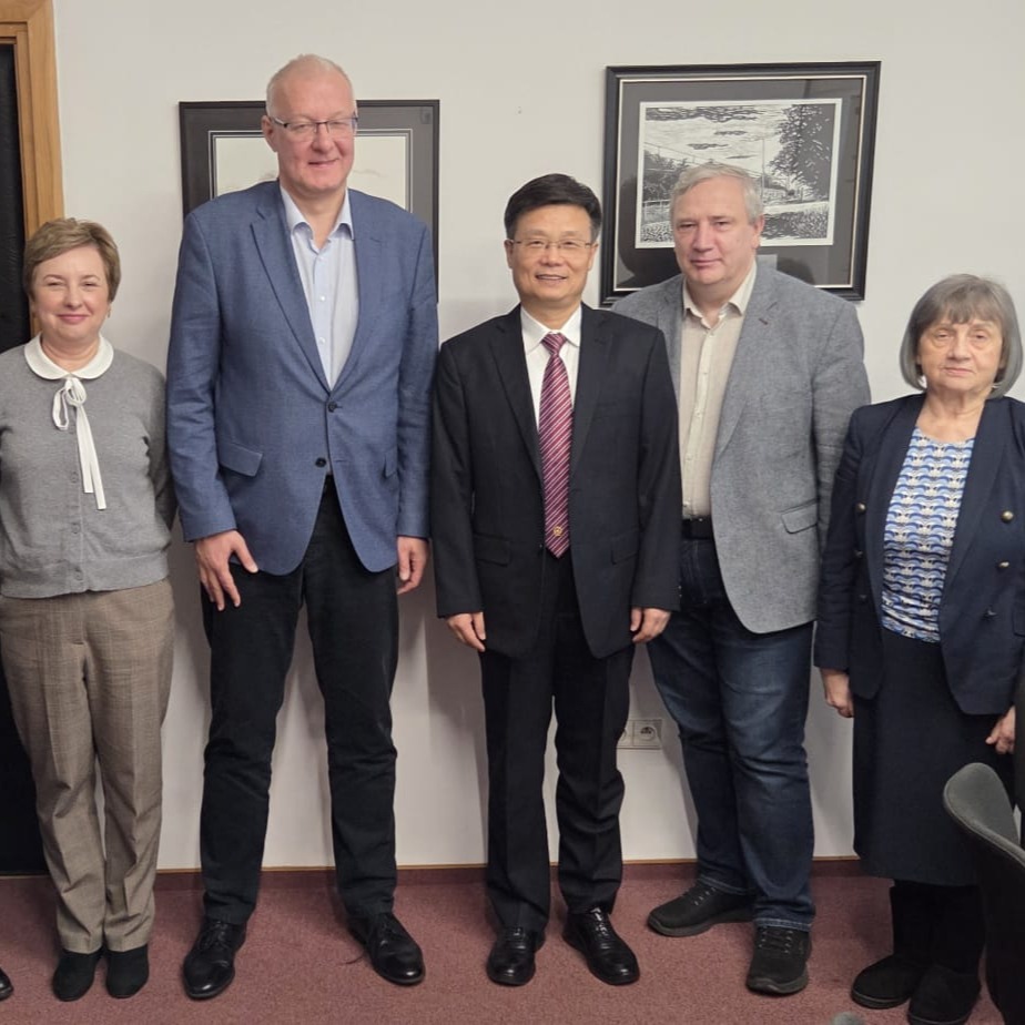 Wizyta delegacji China Academy of Railway Sciences – CARS (Chińska Akademia Nauk Kolejowych) w Instytucie Kolejnictwa.